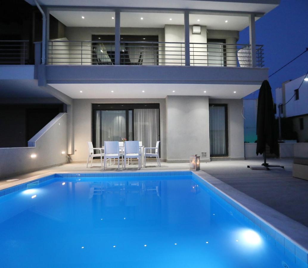 Heaven Horizon Villa Kariani Exterior photo