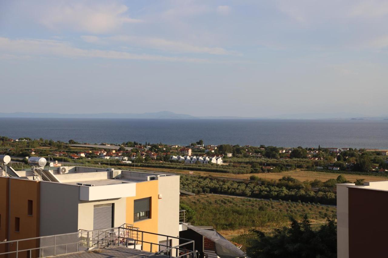 Heaven Horizon Villa Kariani Exterior photo
