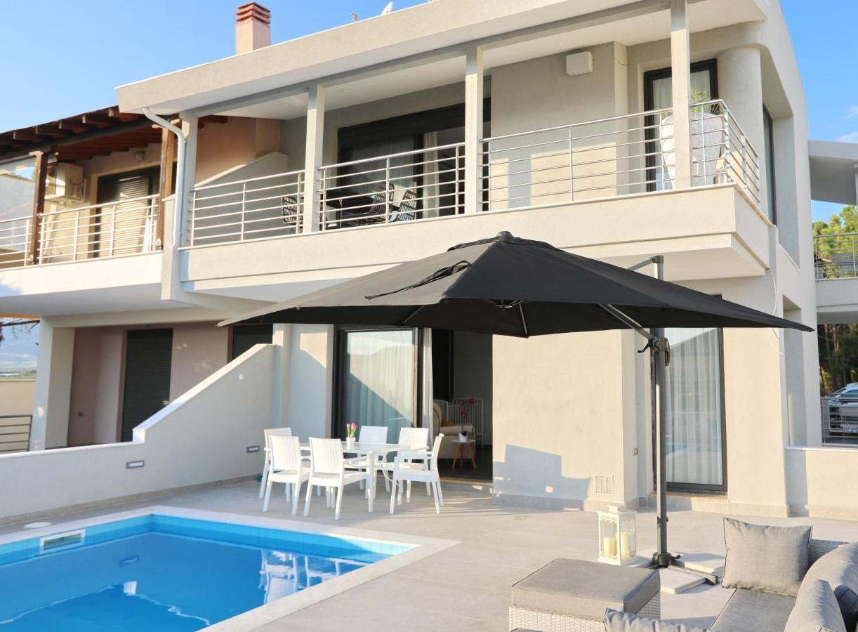 Heaven Horizon Villa Kariani Exterior photo