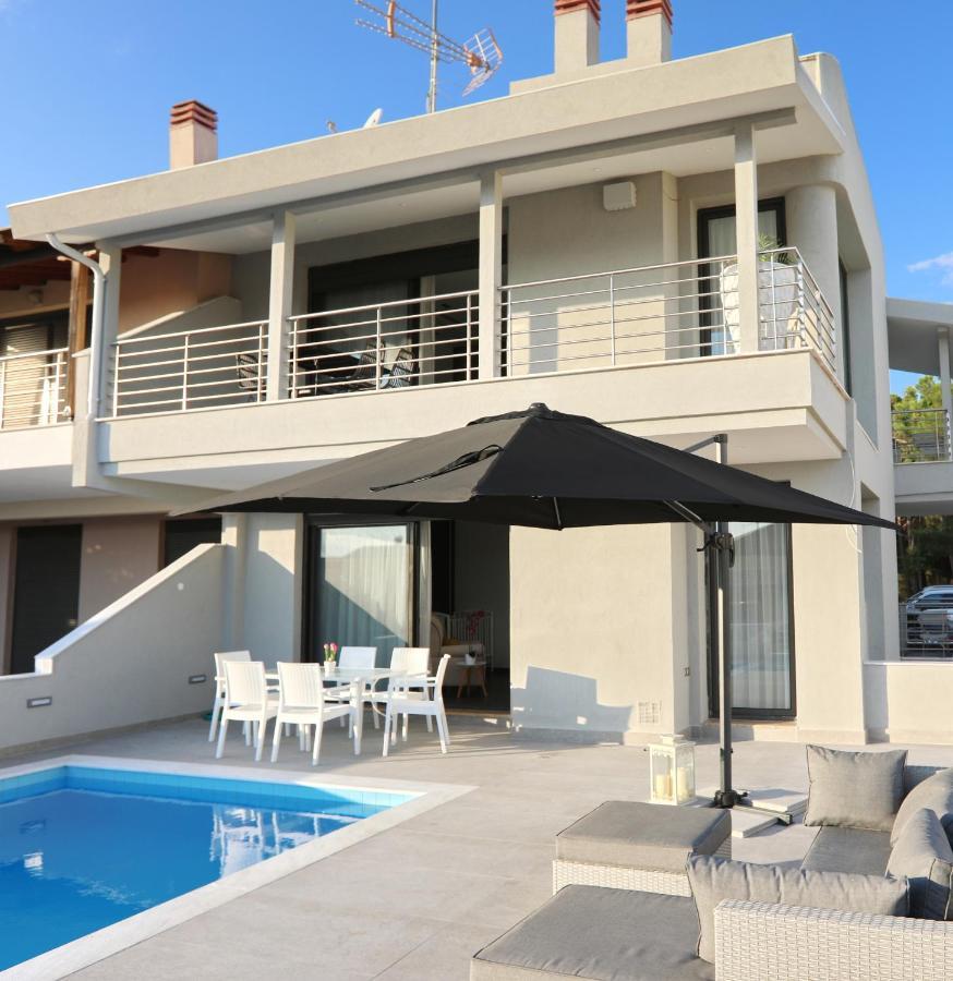 Heaven Horizon Villa Kariani Exterior photo